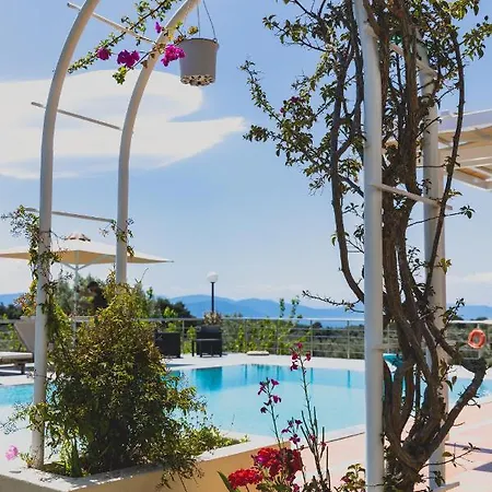 Villa Kouvelia Country Luxury Nerotrivia