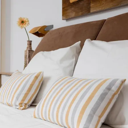 Kouvelia Country Luxury * Nerotrivia
