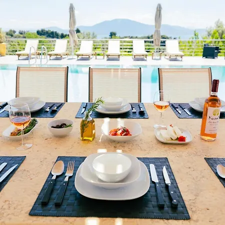 Kouvelia Country Luxury *