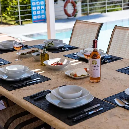 Kouvelia Country Luxury Villa *