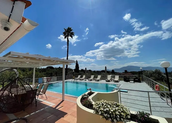 Villa Kouvelia Country Luxury Nerotrivia