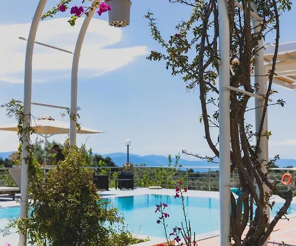 Villa Kouvelia Country Luxury Nerotrivia