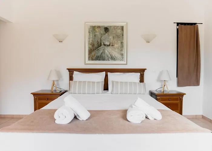 Villa Kouvelia Country Luxury *