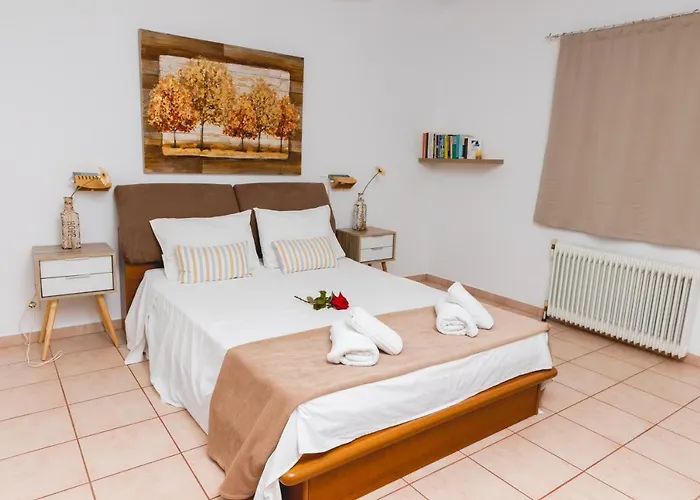 Kouvelia Country Luxury Nerotrivia