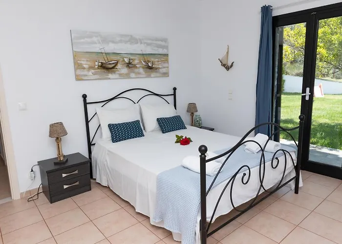 Kouvelia Country Luxury Nerotrivia